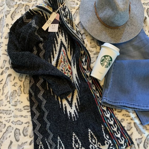 New Native Print Cowichan Blanket Cardigan Sweater - Picture 6 of 7